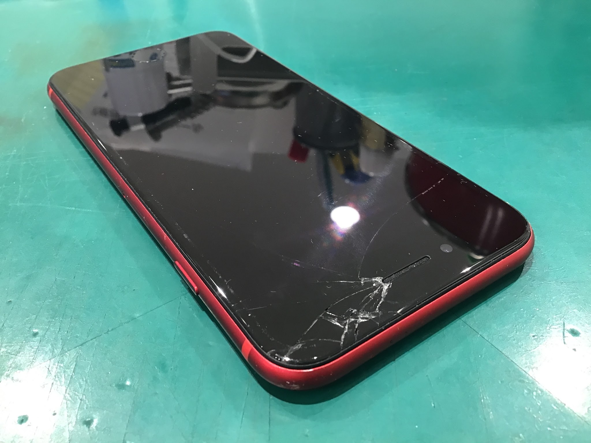 iPhoneSE第2世代の画面交換を承りました！【スマホ修理工房丸井錦糸町店】